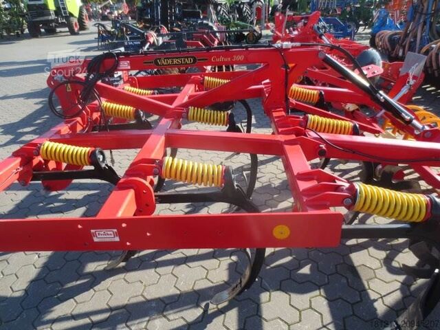 Cultivator de câmp Väderstad CULTUS CS 300
