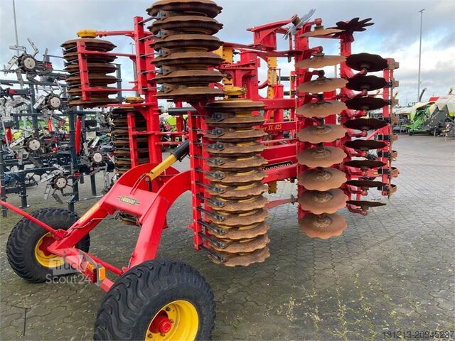 Cultivator de câmp Väderstad Carrier 425XL
