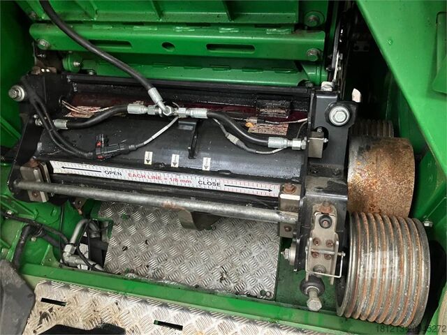 Landmaschine JOHN DEERE 9800i