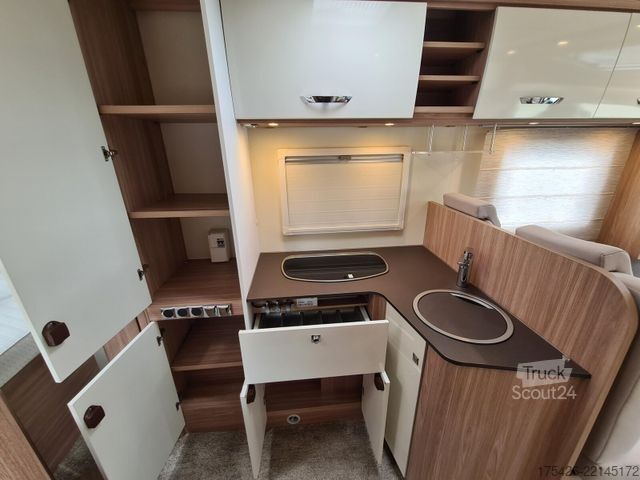 Halvintegrerad husbil BÜRSTNER Delfin T 660 *Luftfahrwerk*Solar*SAT+TV*
