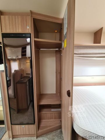 Halvintegrerad husbil BÜRSTNER Delfin T 660 *Luftfahrwerk*Solar*SAT+TV*