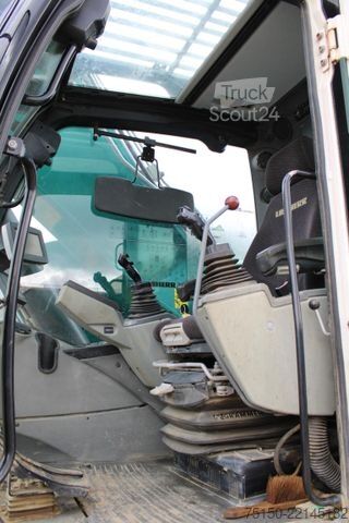 Excavatrice à chaînes LIEBHERR R926 COMPACT MONOBLOCK Nr.: 666