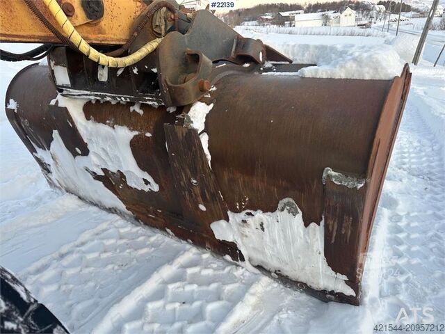 Laster CAT 930G w/ bucket, pallet forks and scale. See hours!