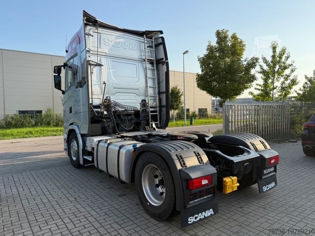 Стандартний тягач SCANIA S650 /Retarder/VOLLLUFT/Leder/Navi/Alu/LED