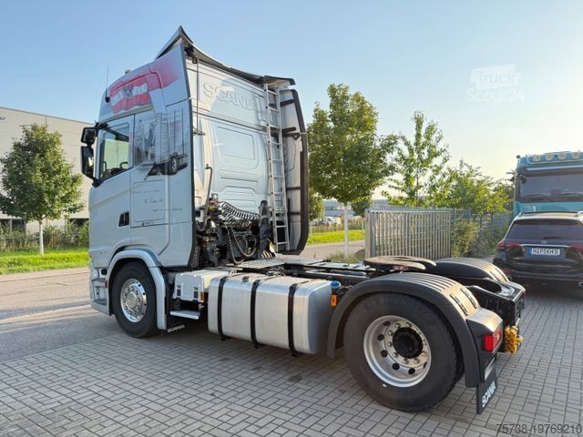 Стандартний тягач SCANIA S650 /Retarder/VOLLLUFT/Leder/Navi/Alu/LED