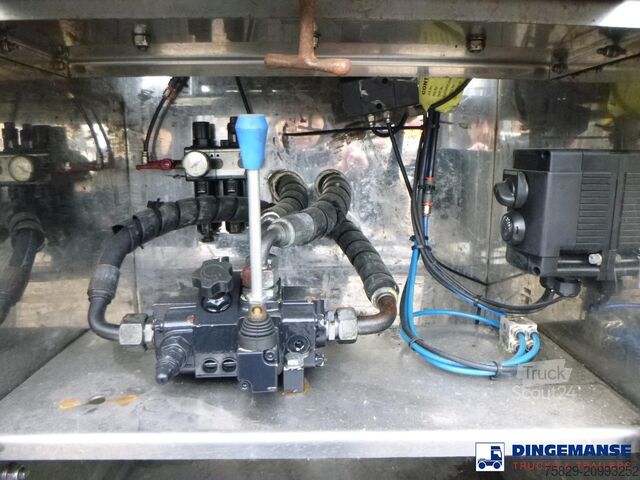 Réservoir L.A.G. Fuel tank alu 44.4 m3 / 6 comp + pump