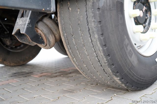 Полуприцеп-самосвал SCHMITZ CARGOBULL / WYWROTKA / ALUMINIOWA / O? PODNOSZONA / OSIE