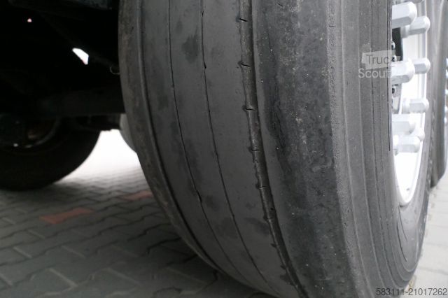 Auflieger mit Pritsche & Plane KRONE CURTAINSIDER /STANDARD/LIFT ROOF & AXLE