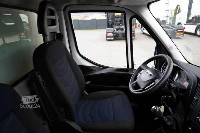 Koelwagen met geïsoleerde laadbak IVECO DAILY 35-140 / KONTENER 4,2 M / WINDA / BLI?NIAK