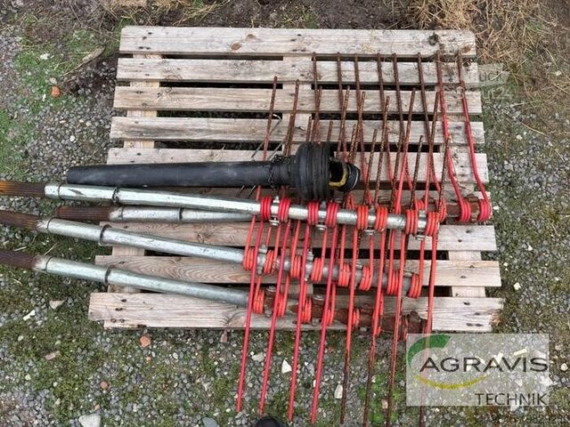 Tecnologia de feno Claas LINER 1800 TWIN