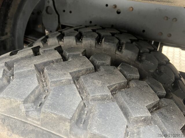 Tower crane Mercedes-Benz Axor 1829 AK 4x4 Axor 1829 AK 4x4, Winterdienstausstattung, Kran Atlas AK 85.2