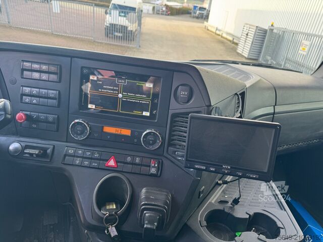 Camion à usage spécial Mercedes-Benz Arocs 3258 LK 8x4/4 Arocs 3258 LK 8x4/4, Retarder, Stahlmulde ca. 14m³, hydr. Heckklappenöffnung