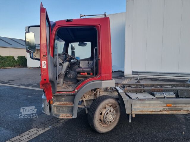 Châssis de camion Mercedes-Benz - 1215 4x2