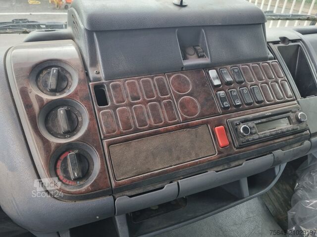 Châssis de camion Mercedes-Benz - 1215 4x2