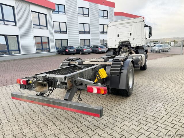 Châssis de camion Mercedes-Benz Arocs 1840 L 4x2 Arocs 1840 L 4x2, MultimediaCockpit, Navi