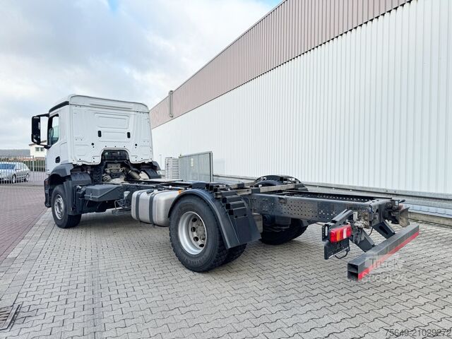 Châssis de camion Mercedes-Benz Arocs 1840 L 4x2 Arocs 1840 L 4x2, MultimediaCockpit, Navi