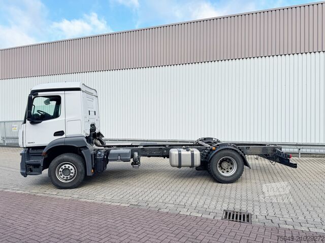 Châssis de camion Mercedes-Benz Arocs 1840 L 4x2 Arocs 1840 L 4x2, MultimediaCockpit, Navi