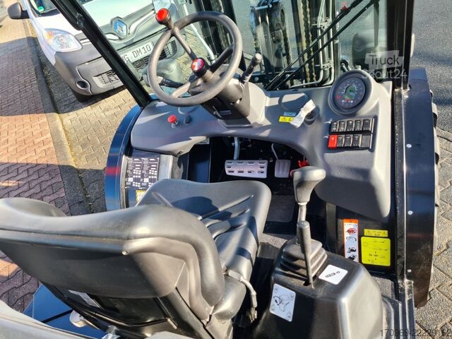 Terreinheftruck Manitou MC 25-4 ST5B S1 Buggy