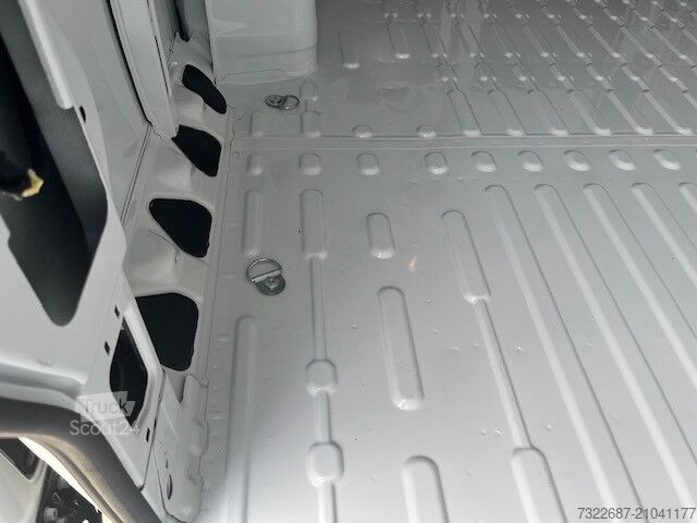 Fourgon surélevé Fiat Ducato Automatik 140PS L4H2