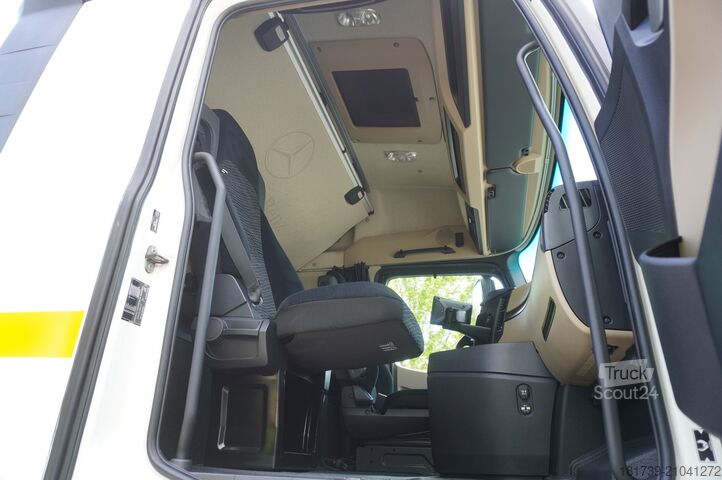 Caravane Mercedes-Benz Actros 2542 / NEW tow truck / steered 3r