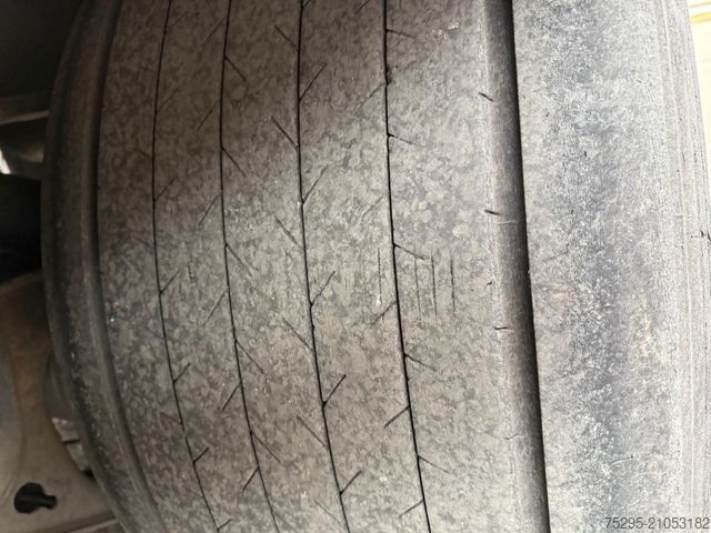 Semi-remorque bâchée KRONE 3Achs MEGA Staplerhalter Liftachse SAF TÜV05/26