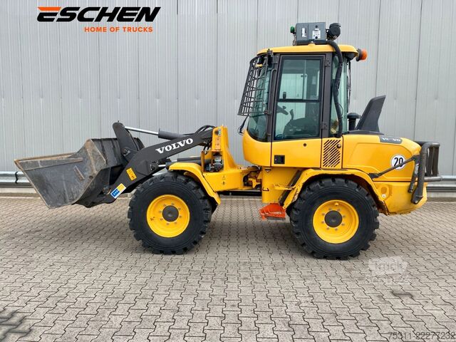 Kolesni nakladalnik VOLVO L30 G | Radlader*CareTack*Belamax*Klima*!TOP!