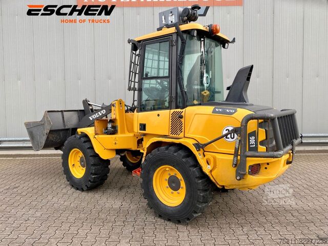 Kolesni nakladalnik VOLVO L30 G | Radlader*CareTack*Belamax*Klima*!TOP!