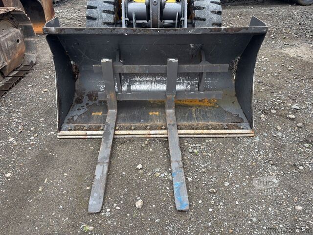Kolesni nakladalnik VOLVO L30 G | Radlader*CareTack*Belamax*Klima*!TOP!