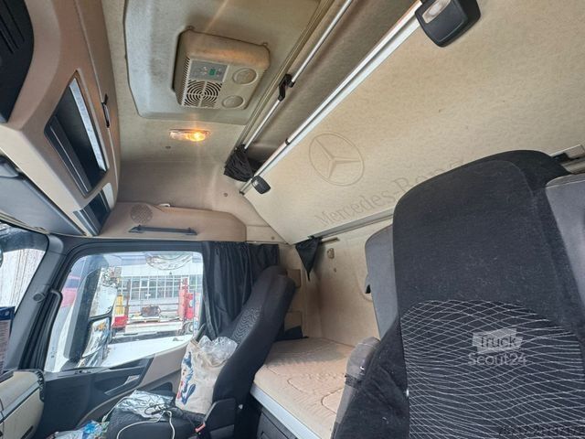 Open semitrailer with tarp SCHWARZMÜLLER Mega