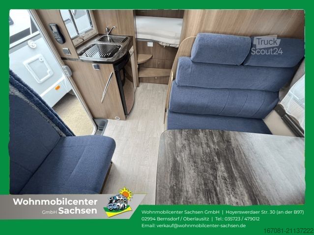 Ημιενσωματωμένο αυτοκινούμενο τροχόσπιτο CHAUSSON Flash Best of 4