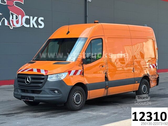 Fourgon tôlé MERCEDES-BENZ Sprinter 317 CDI III Kasten RWD *Unfallschaden*