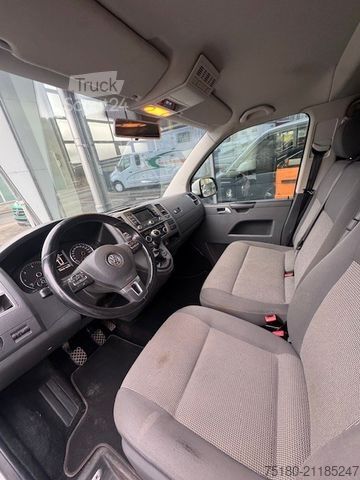 Minibüs VOLKSWAGEN T5 Bus Caravelle Comfortline lang 4M 9 Sitzer