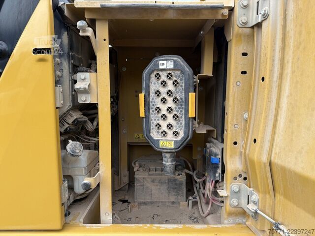 ķēžu ekskavators Caterpillar 323-07A KOPARKA GĄSIENNICOWA
