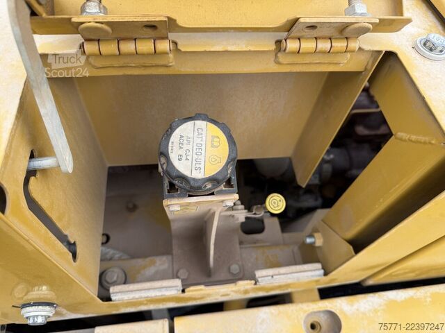 ķēžu ekskavators Caterpillar 323-07A KOPARKA GĄSIENNICOWA