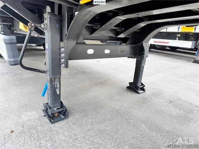 Curtain sided Kässbohrer Maxima Curtainsider Trailer