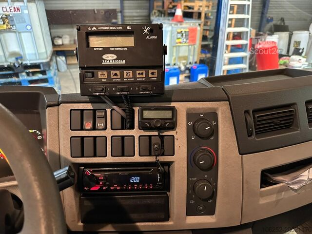 Refrigerated/freezer transport Volvo FL 240 - 16T FRIGO CARRIER SUPRA 750 Mt - BI-TE...