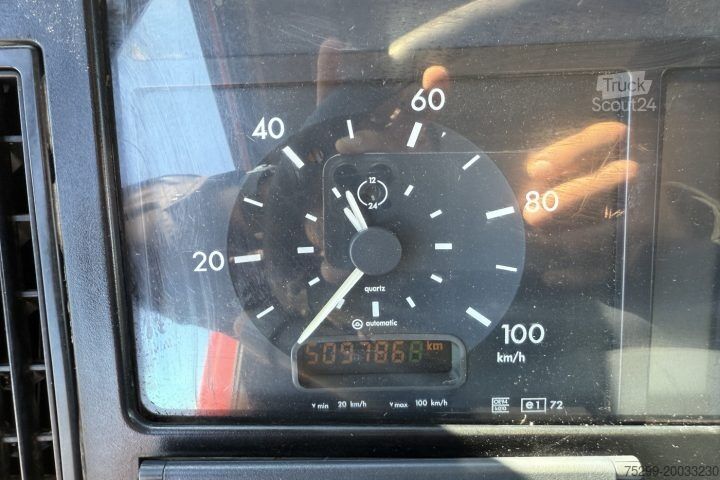 Camion benne à bras amovible Mercedes-Benz Actros 4143 8x8 Abrollkipper