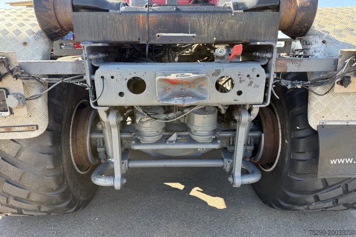 Camion benne à bras amovible Mercedes-Benz Actros 4143 8x8 Abrollkipper