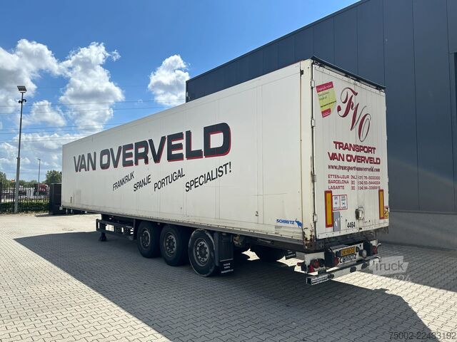 Kovček Schmitz Cargobull SKO 24 SKO24 / SAF DISC / 2x LIFTAXLE / GALVANI...