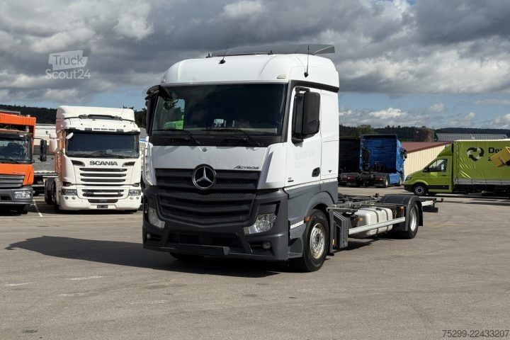 Camión con caja móvil Mercedes-Benz Actros 1842 BDF / Swiss-Vehicle