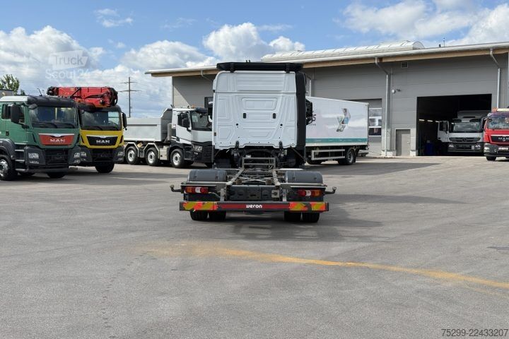 Camión con caja móvil Mercedes-Benz Actros 1842 BDF / Swiss-Vehicle