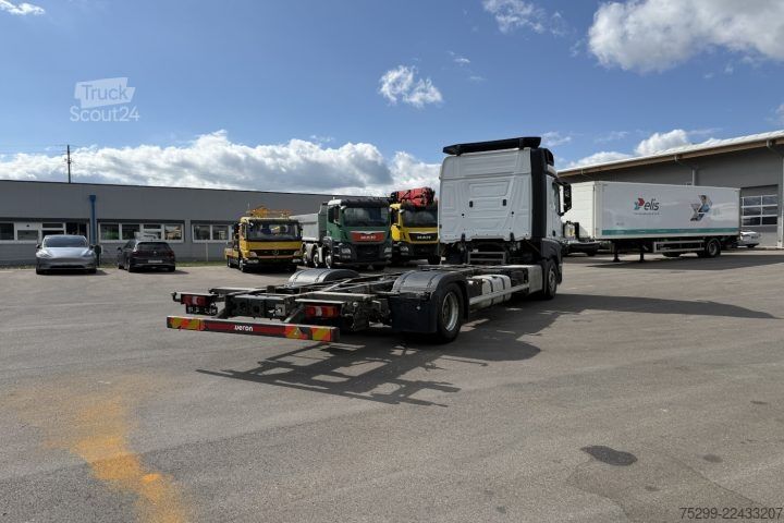 Camión con caja móvil Mercedes-Benz Actros 1842 BDF / Swiss-Vehicle