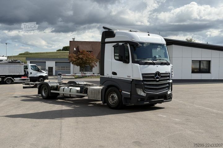 Camión con caja móvil Mercedes-Benz Actros 1842 BDF / Swiss-Vehicle