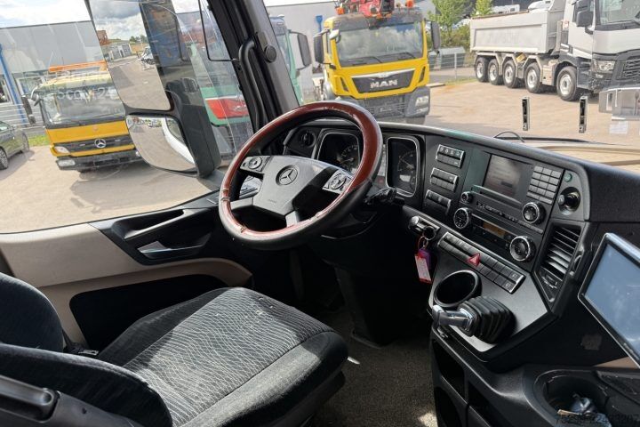 Camión con caja móvil Mercedes-Benz Actros 1842 BDF / Swiss-Vehicle