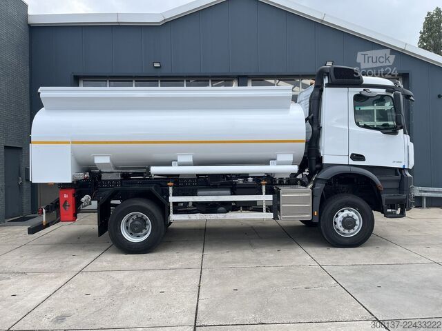 Camião cisterna de combustível Mercedes-Benz Arocs 2136 A