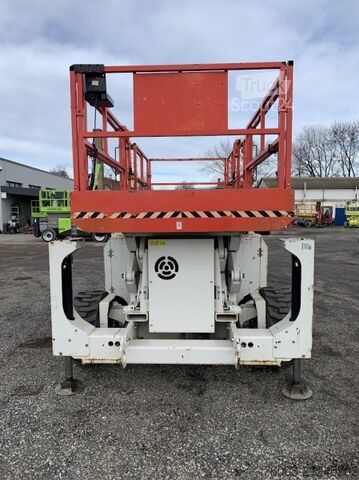 Scherenarbeitsbühne Genie GS3390 - 12,06 m - 4x4 - diesel