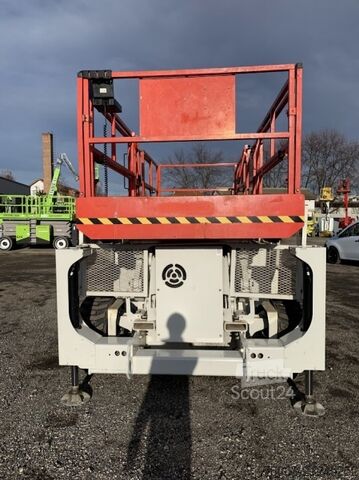 Scherenarbeitsbühne Genie GS3390 - 12,06 m - 4x4 - diesel