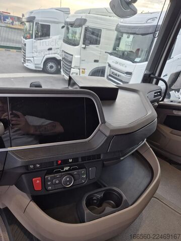 Стандартен трактор DAF XG 480 FT