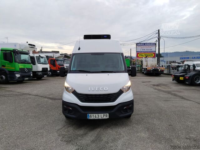 شاحنة مبردة Iveco DAILY 35S16