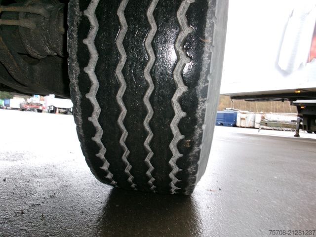 Semirreboque para bebidas  13,6 m Wingliner Aufbau*Lenkachse*LBW*ohne Runge